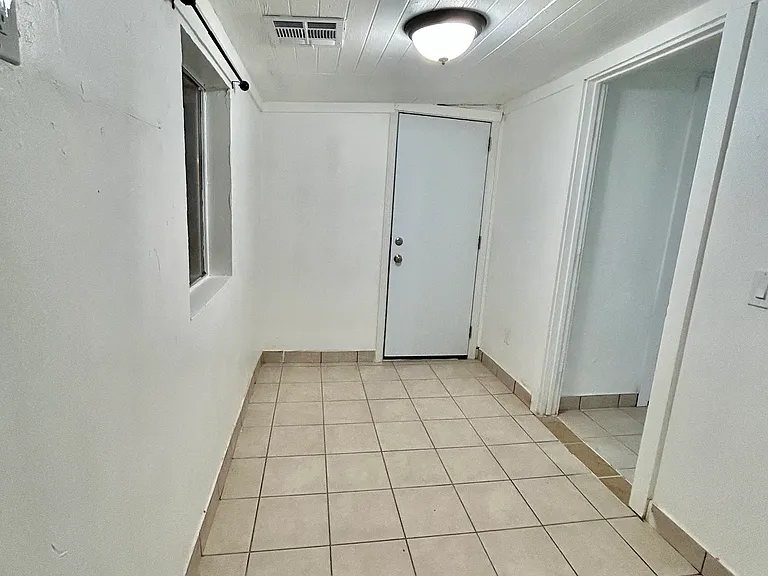 481 N Colorado St — Photo 8