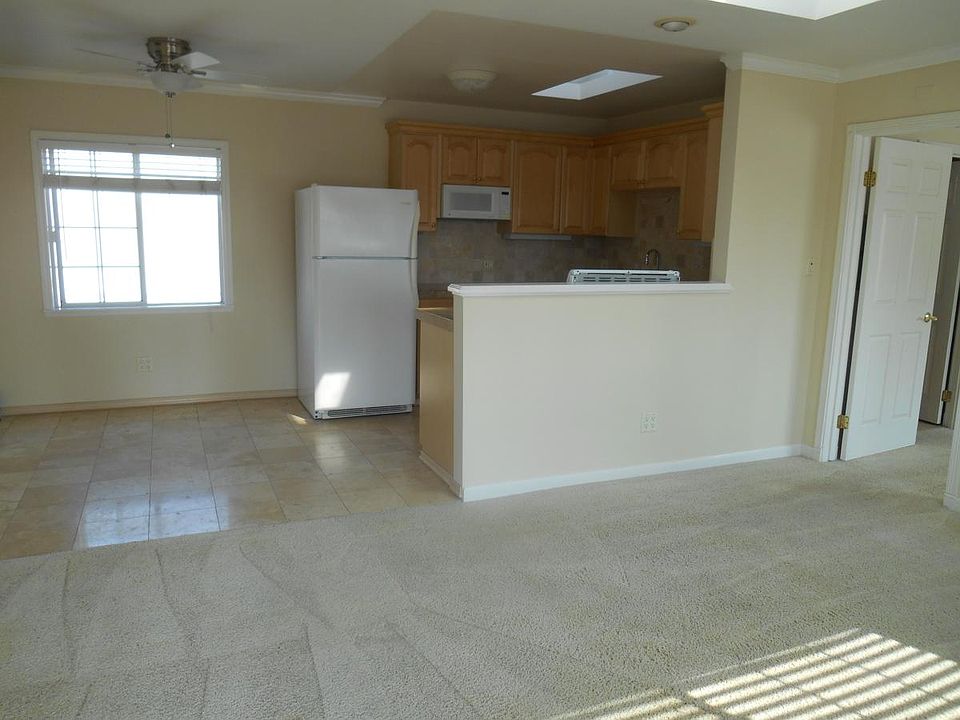 1st image of 11325 1/2 Culver Blvd