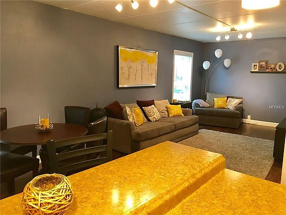 3rd image of 3232 Mac Dill Ave #208