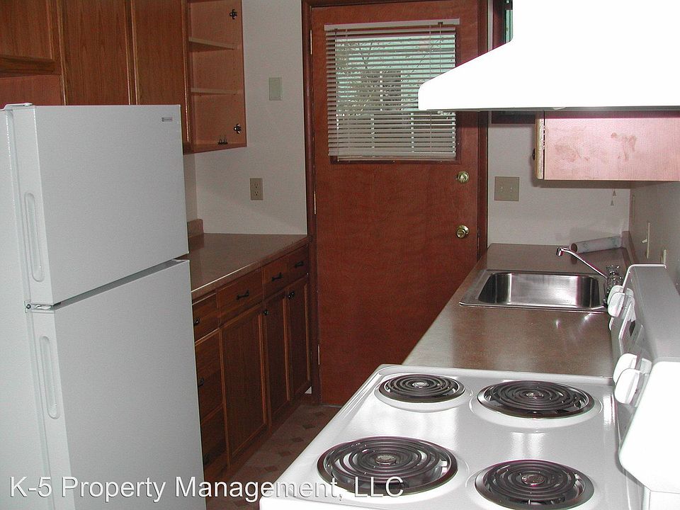 2nd image of 11900 SW 5th St APT E