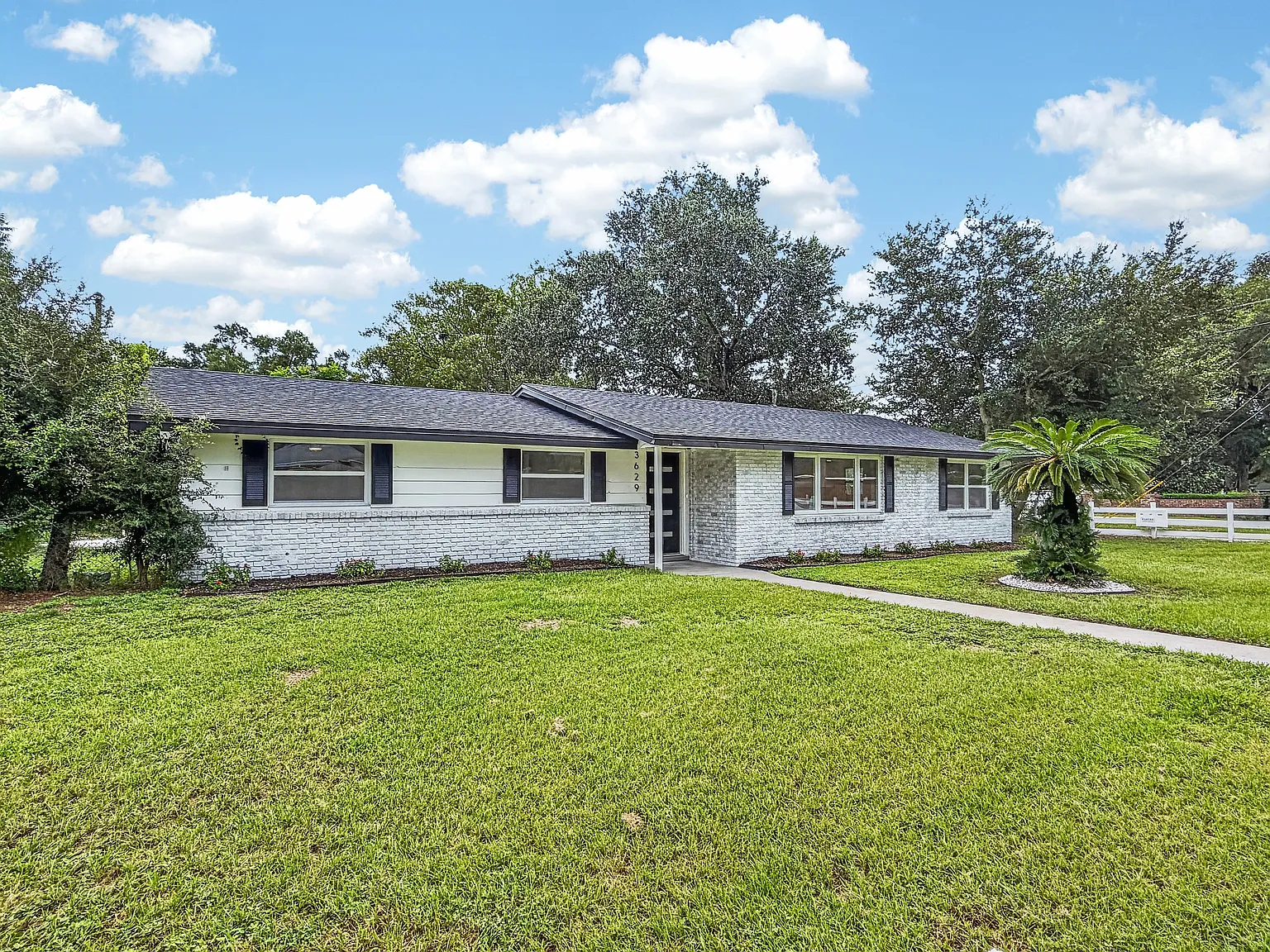 4 bed, 1712 sqft, $2,800 — Photo 2