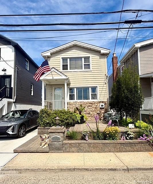 1st image of 159 Sportsmans Avenue