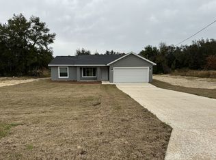 417 Malauka Loop, Ocklawaha, FL 32179