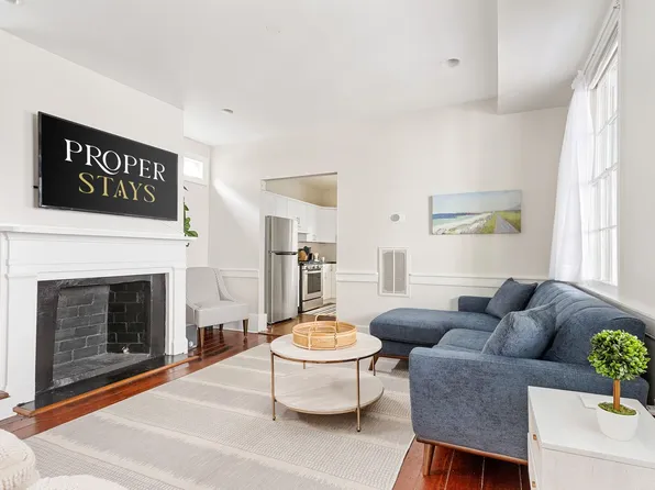 11 Marion St, Charleston, SC 29403