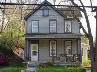 577 Martinsburg Rd, Berkeley Springs, WV 25411