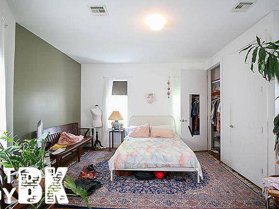 2nd image of 482 Van Buren St #3A