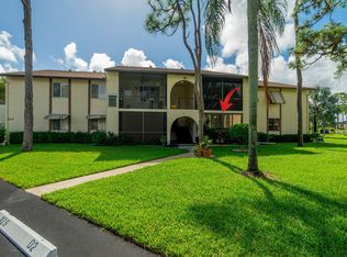 329 Knotty Pine Circle #D-1, Greenacres, FL 33463