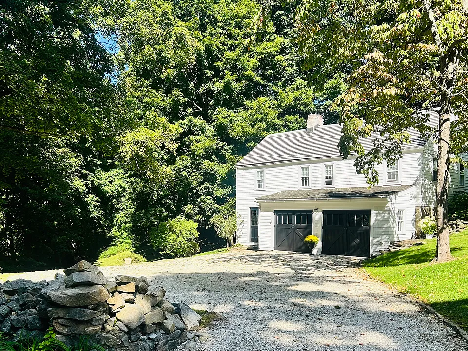 53 Rockwell Rd