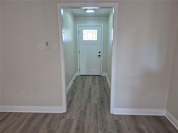 3rd image of 2213 Yorktowne Dr