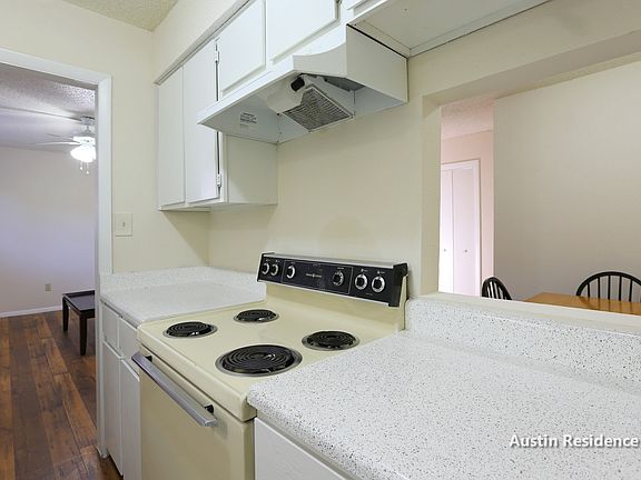 4th image of 1100 E 32nd St APT 209