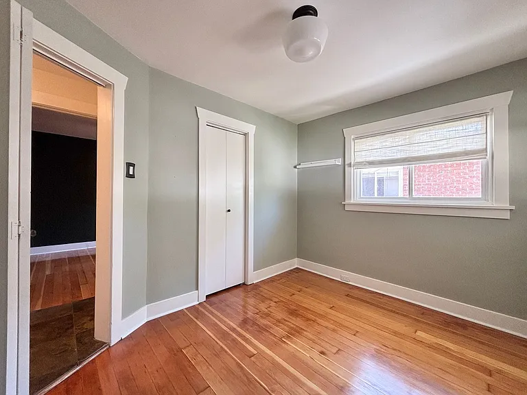 631 E Downington Ave — Photo 16