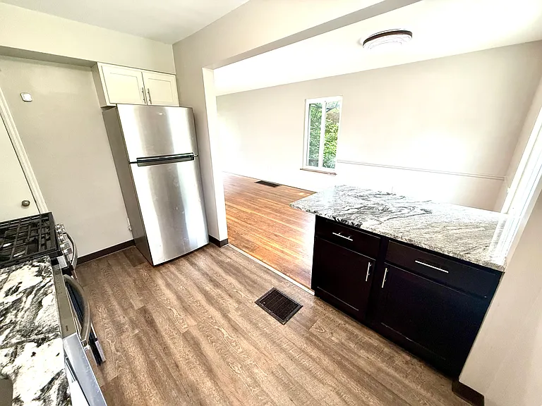 1521 Waltham Rd #1 — Photo 5