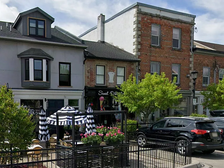 18 Mill St — Photo 2