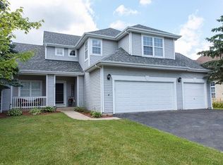 428 Haywood Dr, Round Lake, IL 60073