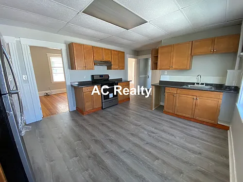 45 Upham St #3 Photo 1 45 Upham St #3 Photo 1