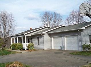 210 Timberlake St, Sparta, NC 28675