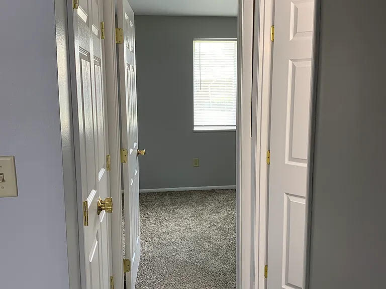 122 Maynard Dr — Photo 9