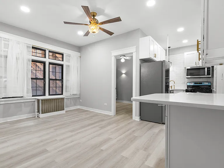 1127 W Farwell Ave #105 — Photo 4