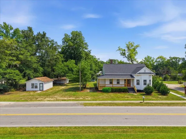 211 Society St, Greeleyville, SC 29056