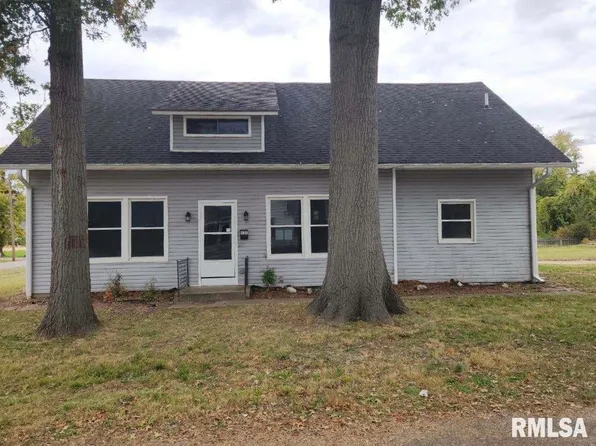 520 S 19th St, Herrin, IL 62948