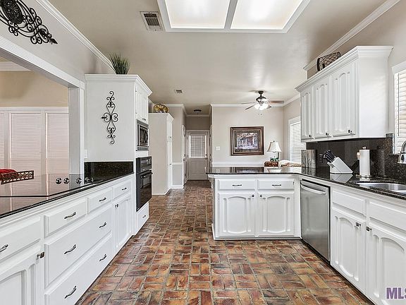 4th image of 37183 White Oak Ct