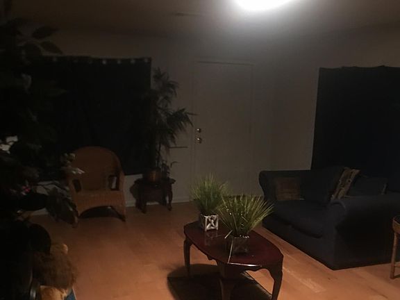 2nd image of 1115 Foster St