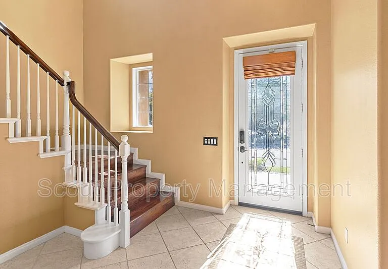28856 Springfield Pl — Photo 5