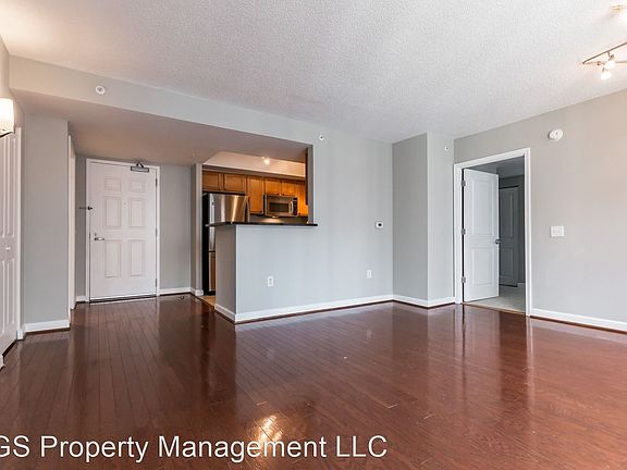 5th image of 880 N Pollard St APT 901