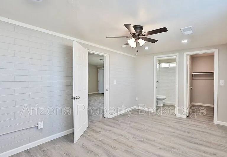 1538 E Pierce St #B — Photo 16