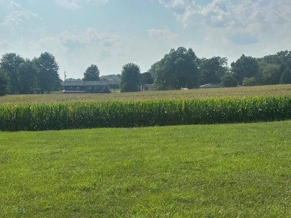 S Adams Rd, Eureka, IL 61530