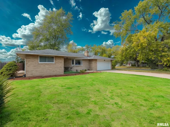 6217 N Knollaire Dr, Peoria, IL 61614