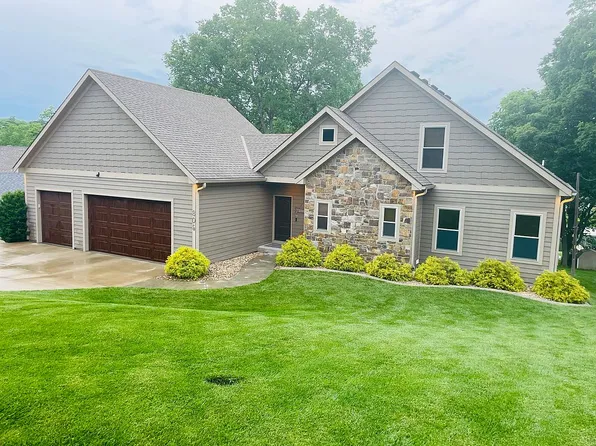 80 S St, Lake Lotawana, MO 64086