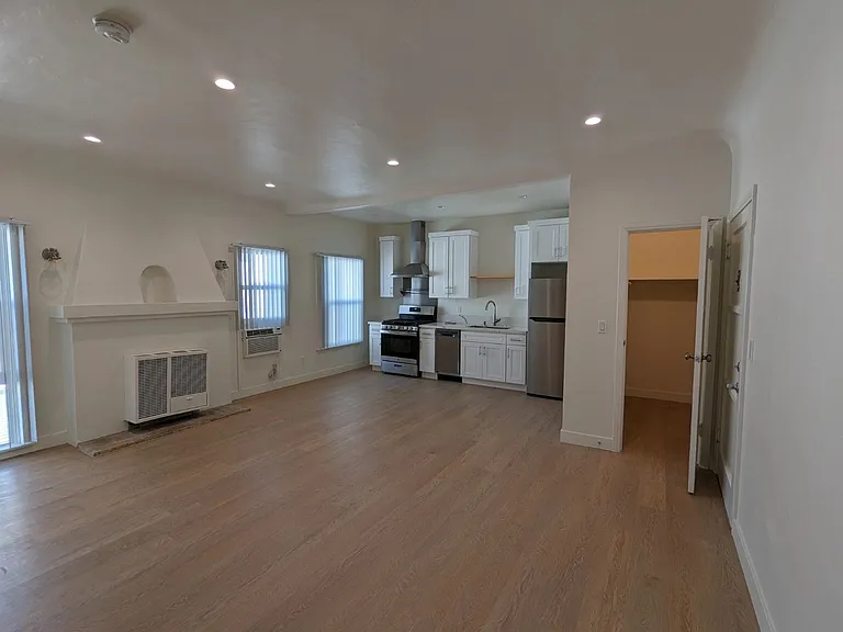 559 N Normandie Ave #203 — Photo 2