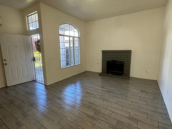 5th image of 9259 Guillermina Ct