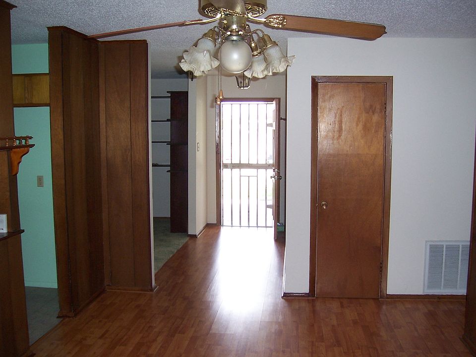1st image of 548 Bannerwood Dr
