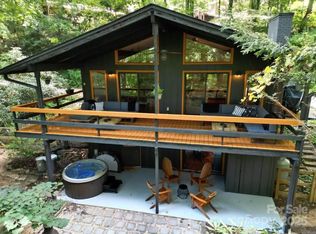 26 Walnut Dr, Maggie Valley, NC 28751