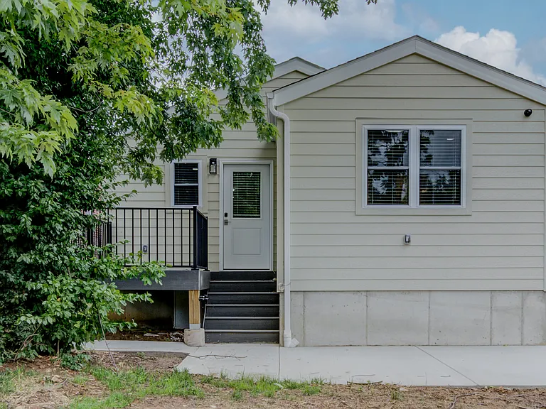 6924 Nashville Ave — Photo 31