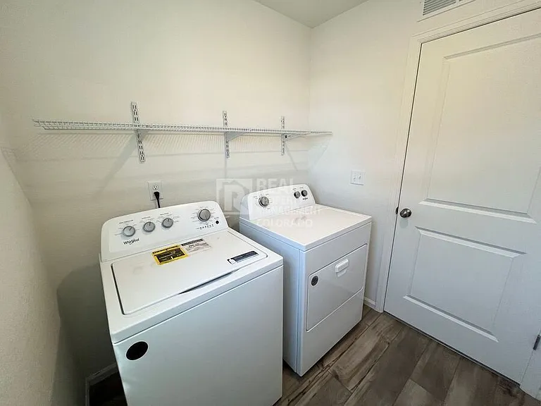 21902 E 38th Pl — Photo 11