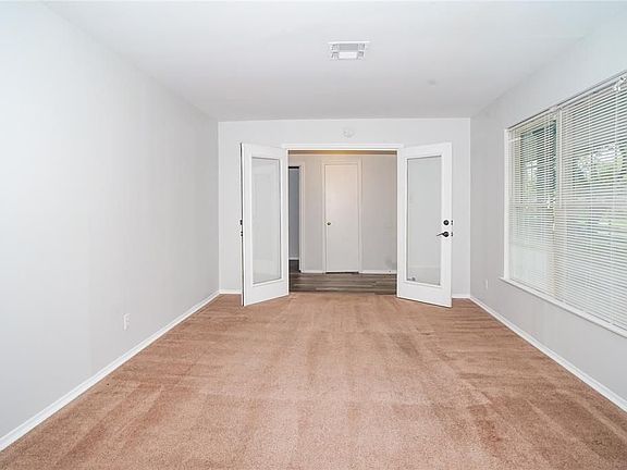 3rd image of 5602 Burlinghall Dr