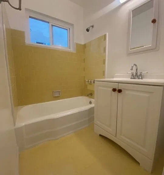 422 S Maple Dr #5 — Photo 2