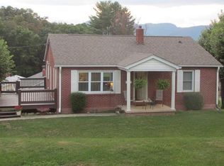 36 Boydston St, Canton, NC 28716