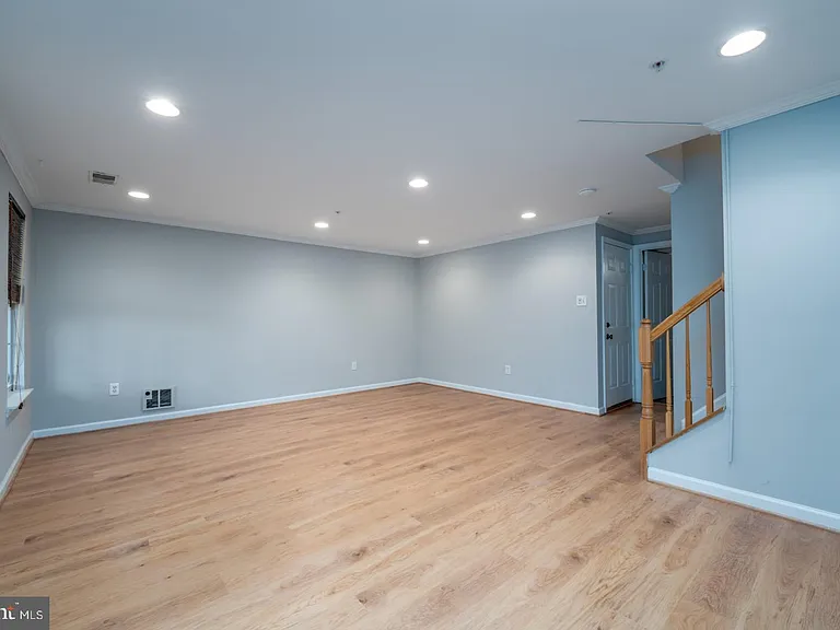 20821 Shamrock Glen Cir #804 — Photo 10