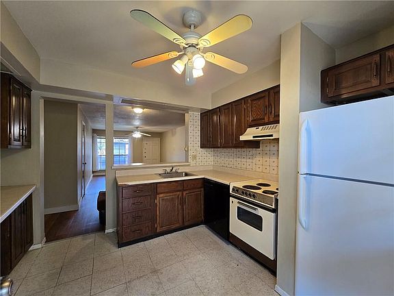 4th image of 3126 Edenborn Ave