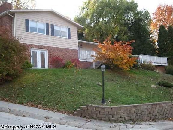 3rd image of 222 Poplar Dr