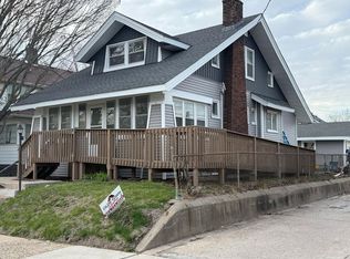 1531 21st Ave, Moline, IL 61265