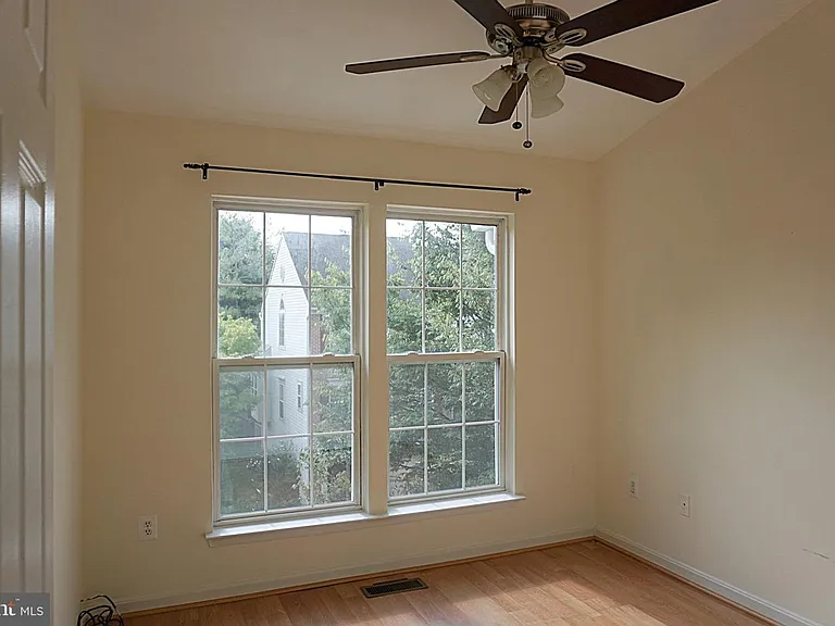 20601 Duck Pond Pl — Photo 12