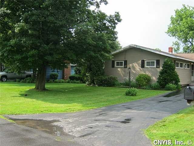 1st image of 371 Northfield Way