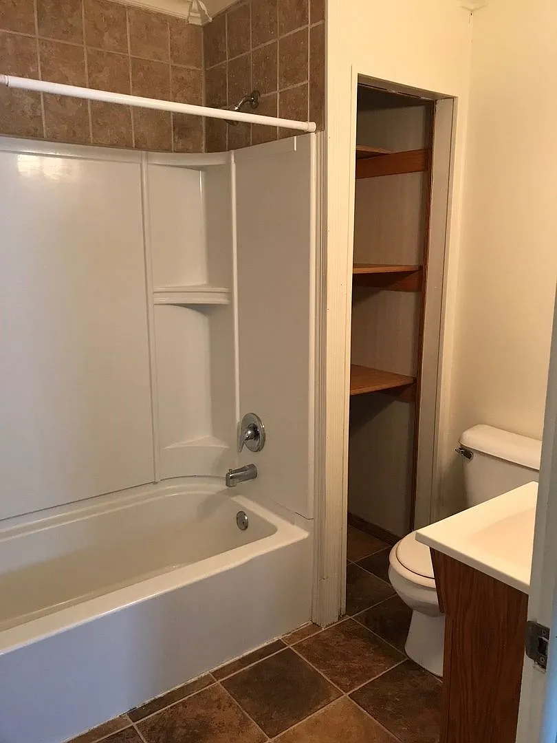 3 bed, 1115 sqft, $1,215 — Photo 4