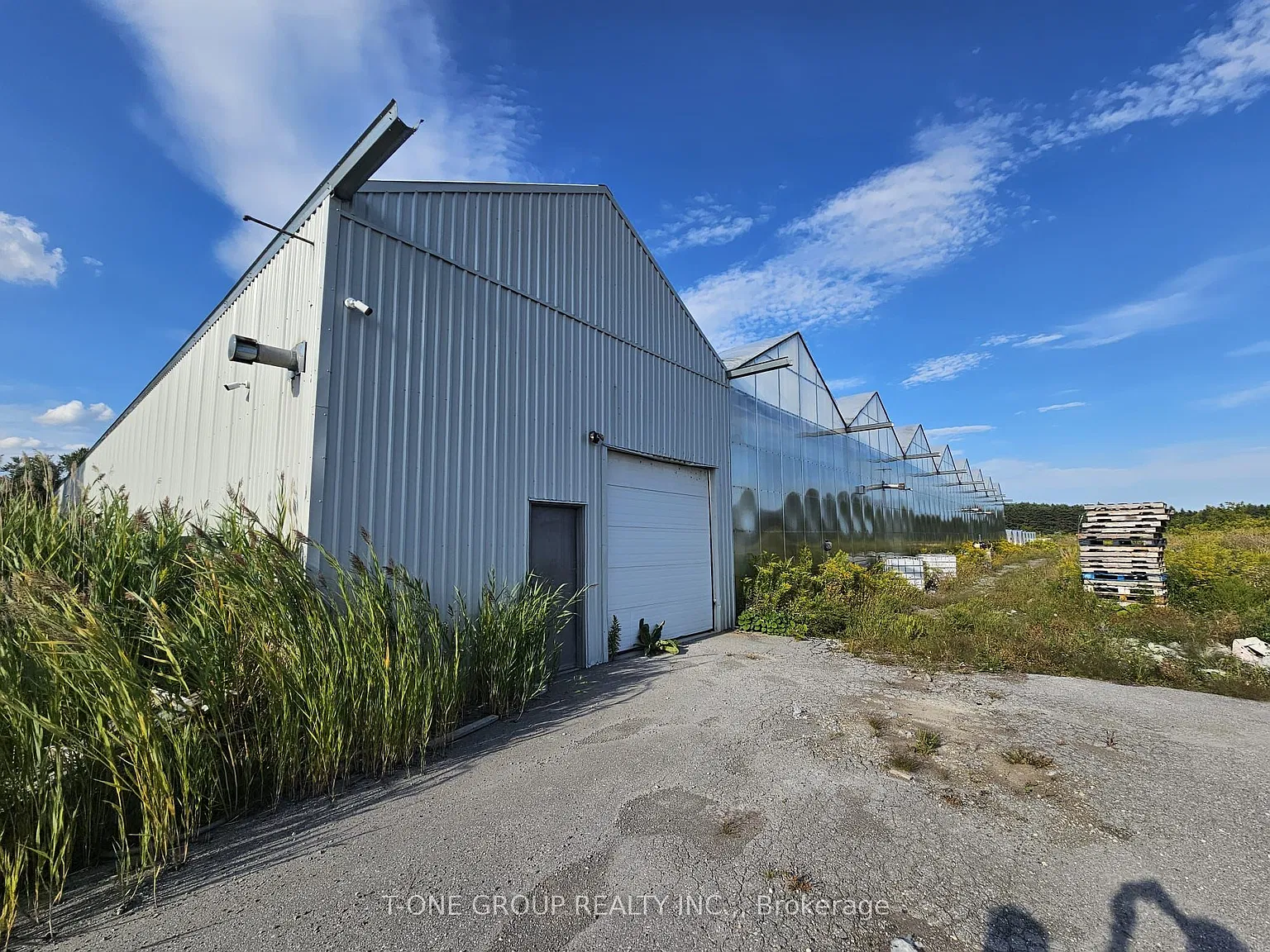 3 bed, $10,000 — Photo 2