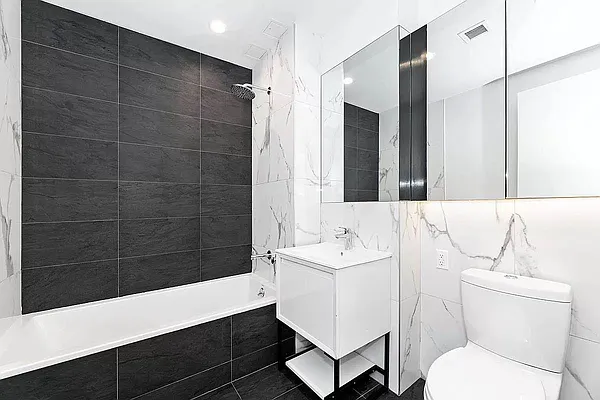 Rented by Tapiro Realty | media 2